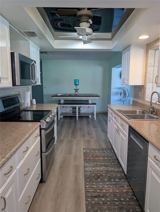 For Sale: $307,000 (2 beds, 2 baths, 1361 Square Feet)