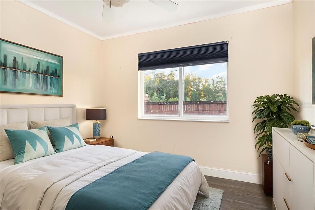 For Sale: $300,000 (3 beds, 2 baths, 1212 Square Feet)