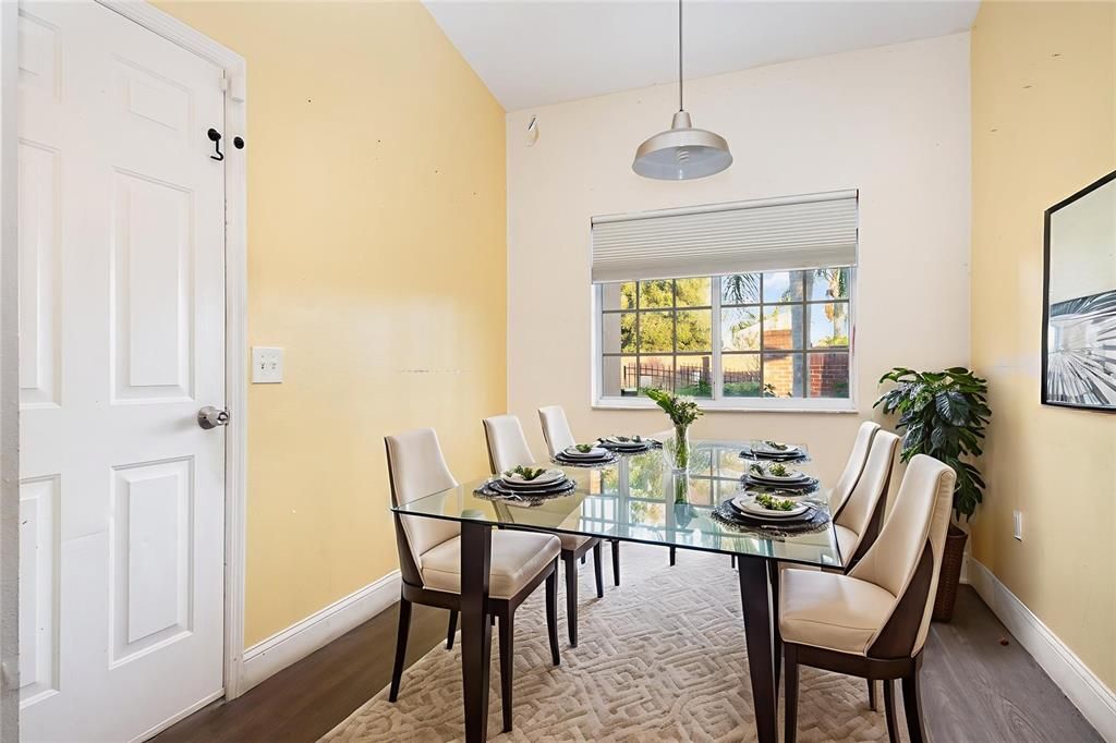 For Sale: $300,000 (3 beds, 2 baths, 1212 Square Feet)