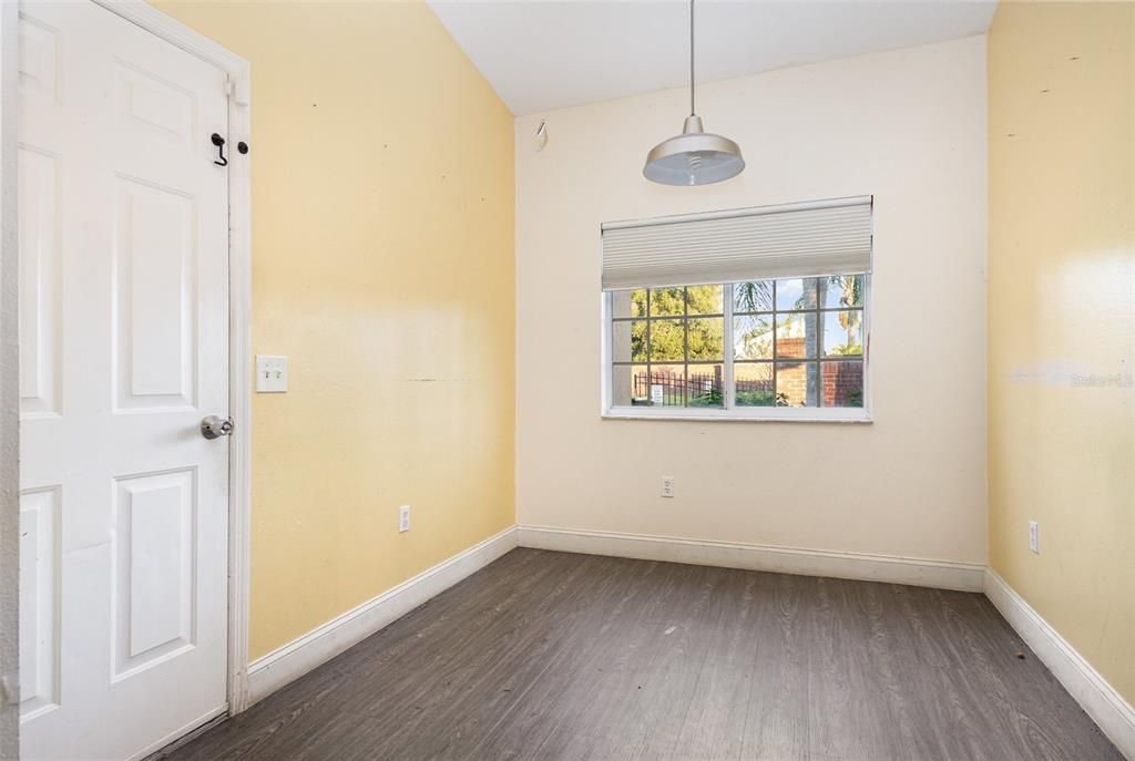 For Sale: $300,000 (3 beds, 2 baths, 1212 Square Feet)