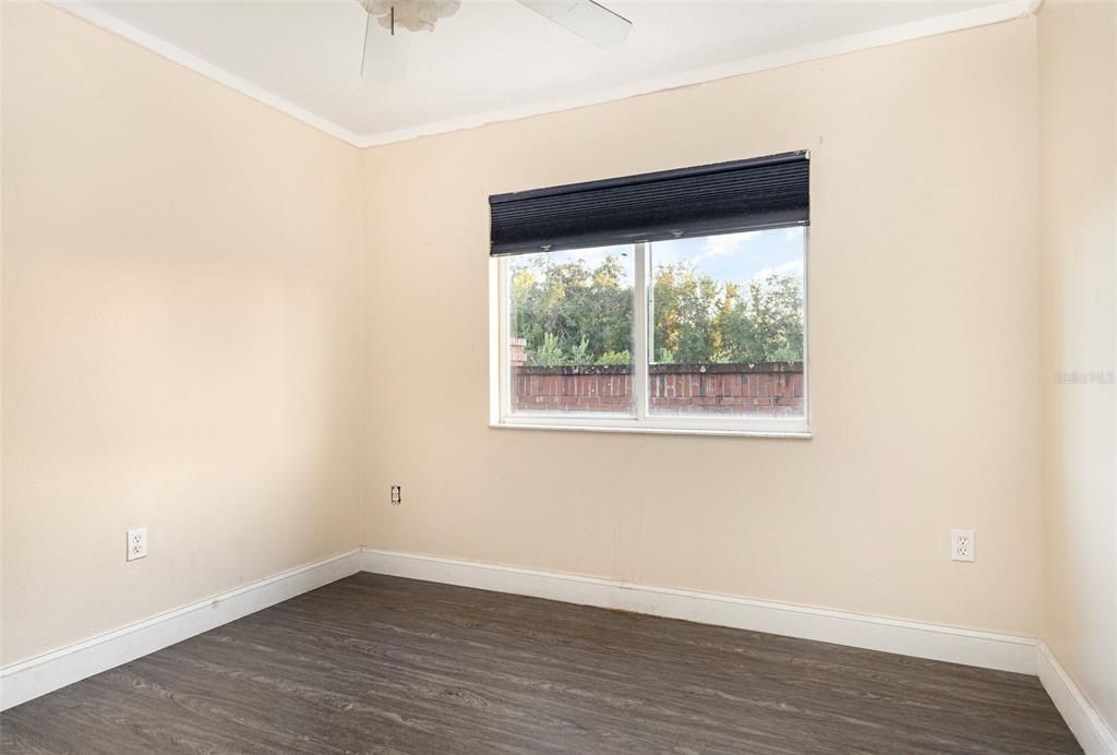 For Sale: $300,000 (3 beds, 2 baths, 1212 Square Feet)