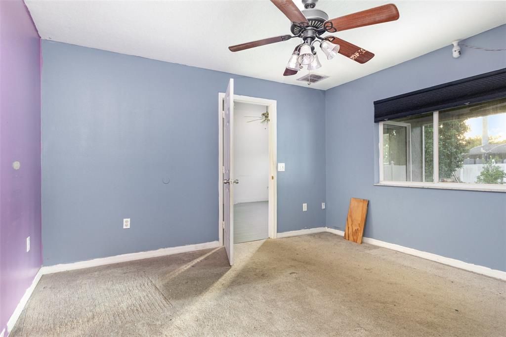 For Sale: $300,000 (3 beds, 2 baths, 1212 Square Feet)