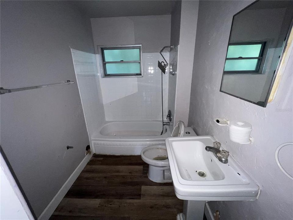 В аренду: $1,490 (2 спален, 1 ванн, 768 Квадратных фут)