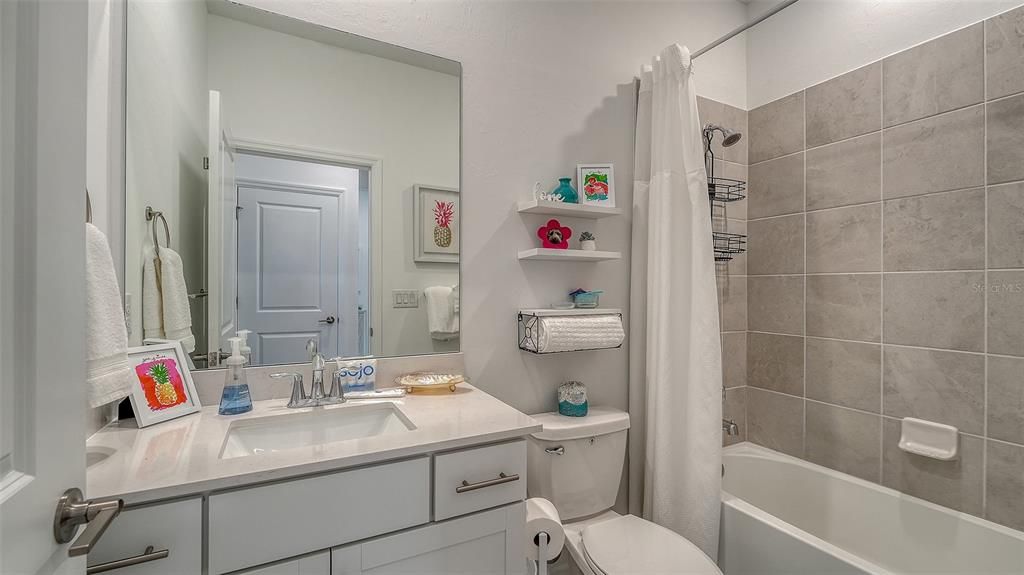 В аренду: $5,000 (3 спален, 3 ванн, 1849 Квадратных фут)