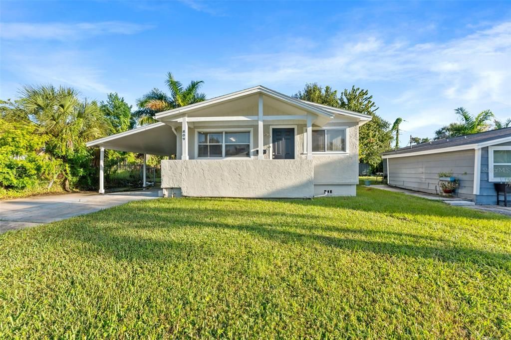 合同活跃: $279,000 (3 贝兹, 2 浴室, 1104 平方英尺)