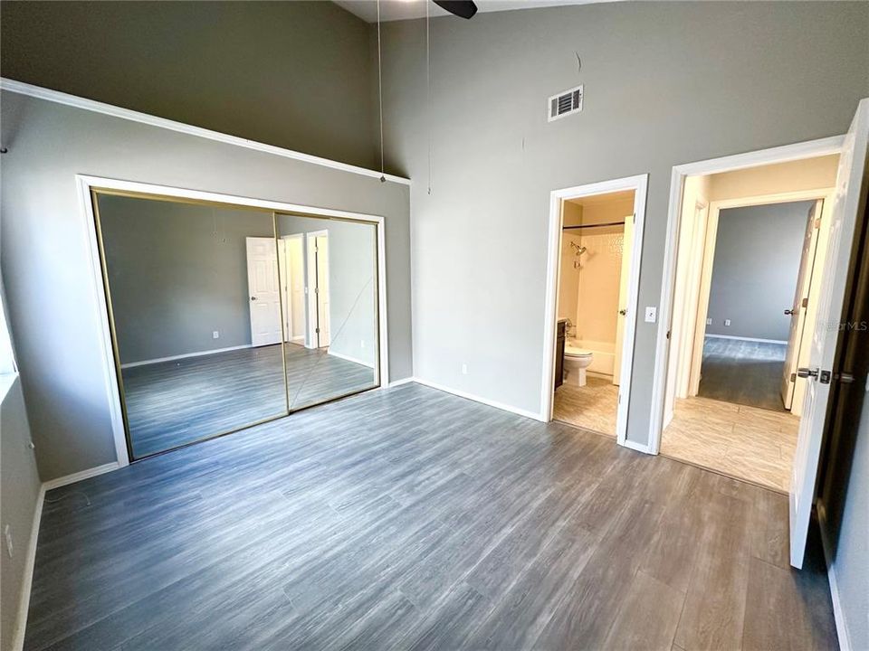 For Sale: $200,000 (3 beds, 2 baths, 1138 Square Feet)