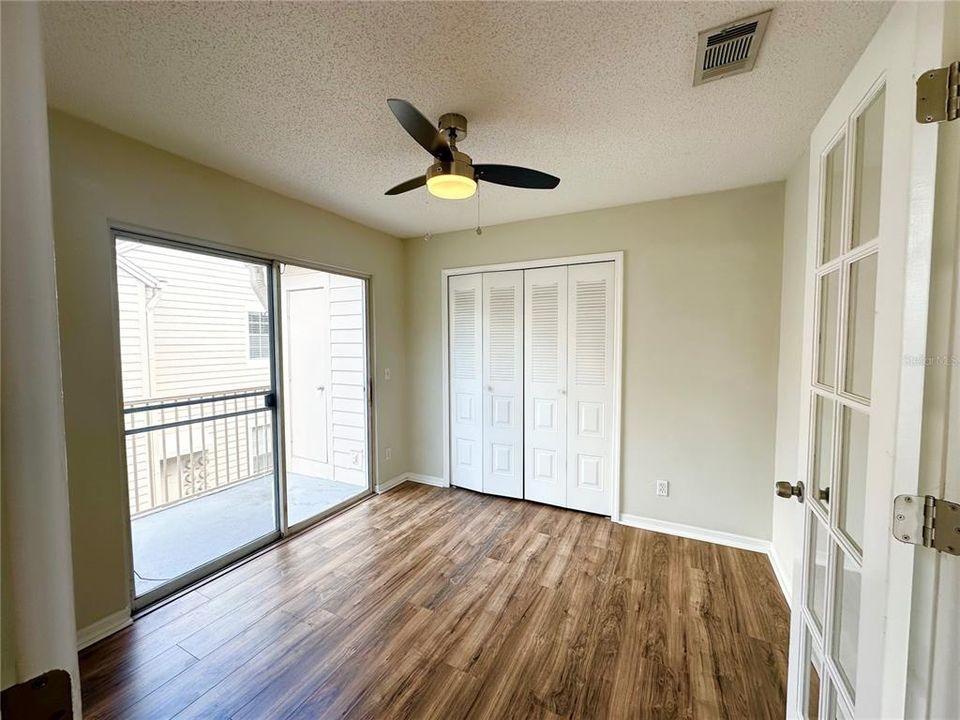 For Sale: $200,000 (3 beds, 2 baths, 1138 Square Feet)