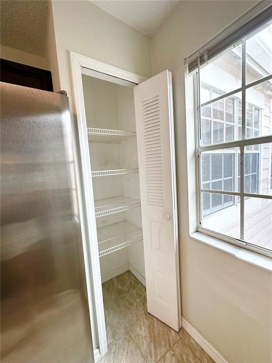 For Sale: $200,000 (3 beds, 2 baths, 1138 Square Feet)