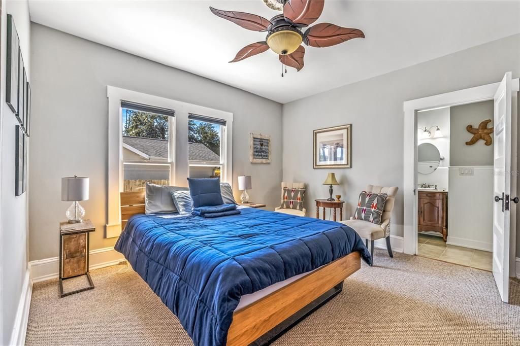 На продажу: $769,000 (4 спален, 3 ванн, 1970 Квадратных фут)