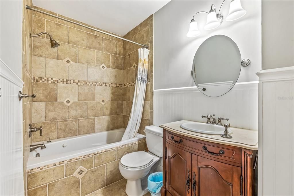 На продажу: $769,000 (4 спален, 3 ванн, 1970 Квадратных фут)