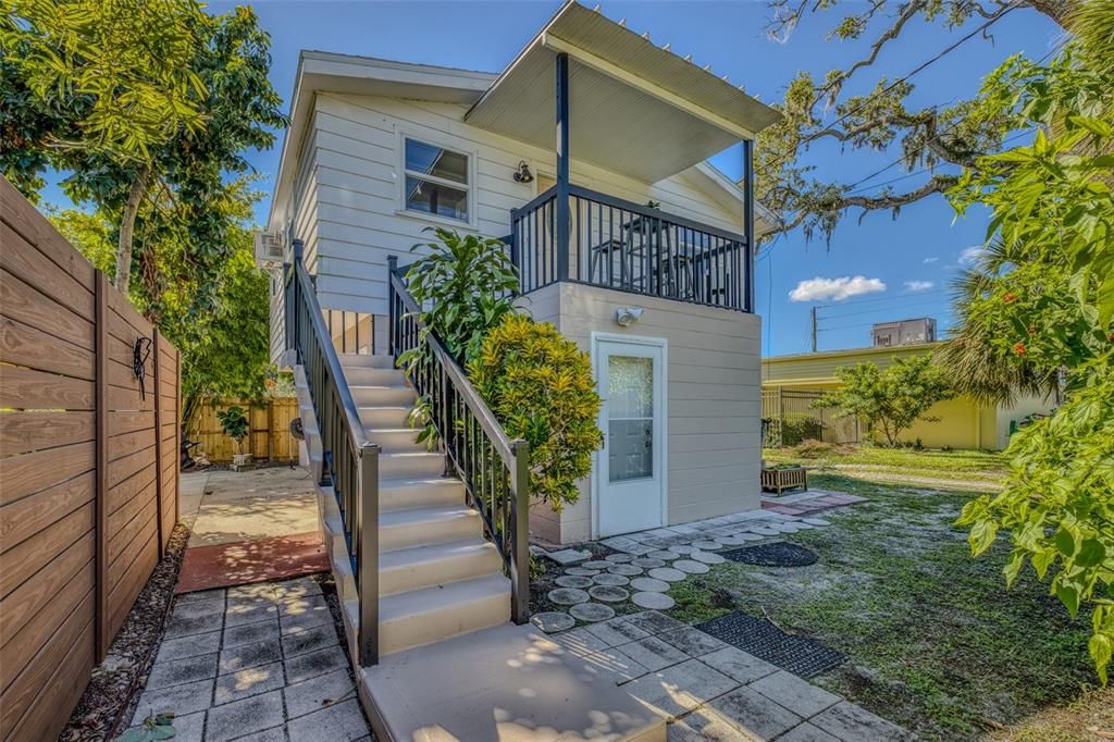 На продажу: $769,000 (4 спален, 3 ванн, 1970 Квадратных фут)