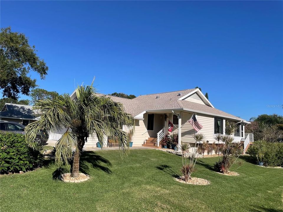 For Sale: $366,900 (2 beds, 2 baths, 1549 Square Feet)