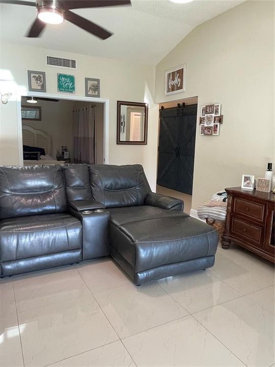 For Sale: $366,900 (2 beds, 2 baths, 1549 Square Feet)