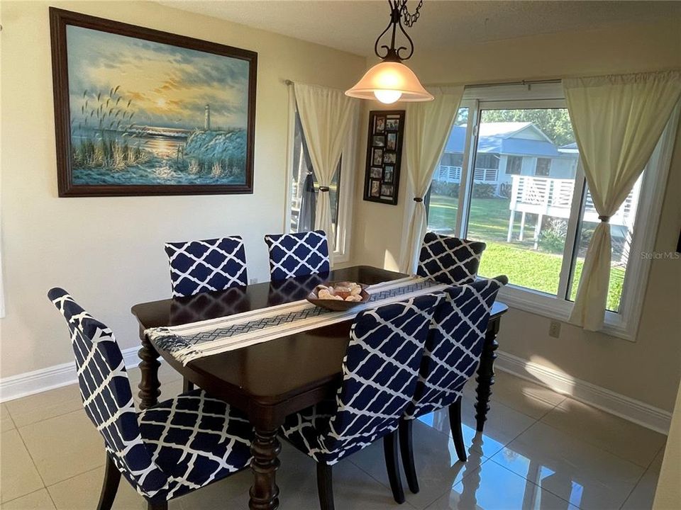 For Sale: $366,900 (2 beds, 2 baths, 1549 Square Feet)