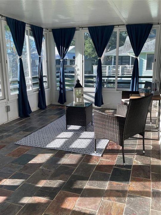 For Sale: $366,900 (2 beds, 2 baths, 1549 Square Feet)