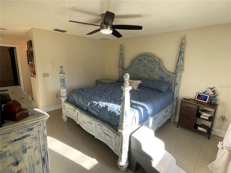 For Sale: $366,900 (2 beds, 2 baths, 1549 Square Feet)