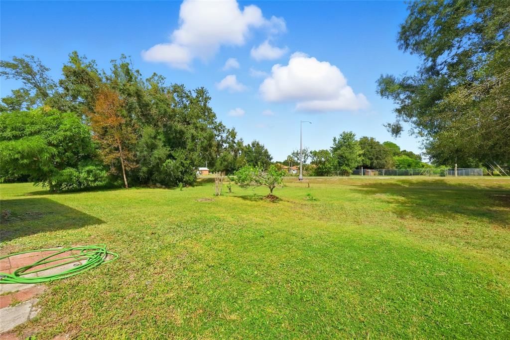 For Rent: $2,100 (4 beds, 2 baths, 2081 Square Feet)