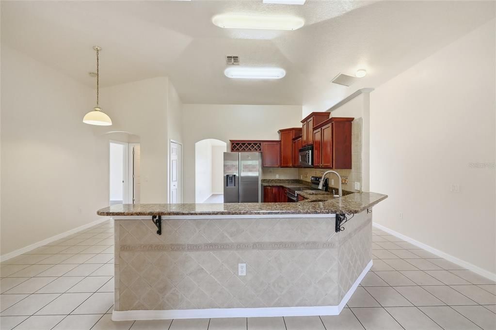 For Rent: $2,100 (4 beds, 2 baths, 2081 Square Feet)