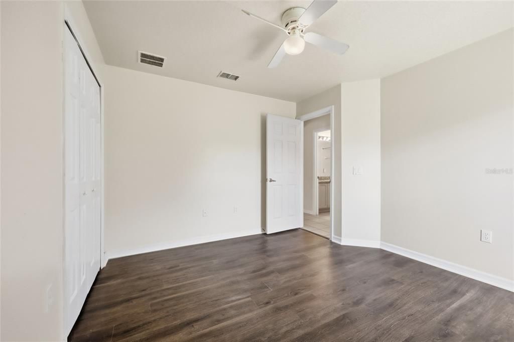 For Rent: $2,100 (4 beds, 2 baths, 2081 Square Feet)