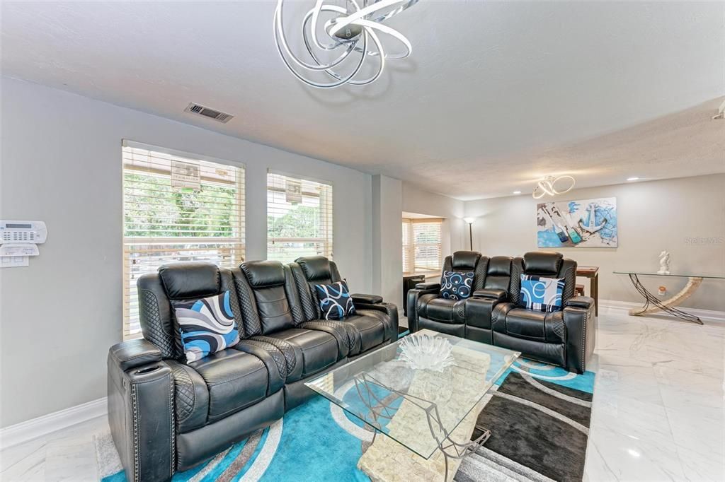 На продажу: $569,000 (4 спален, 3 ванн, 2006 Квадратных фут)