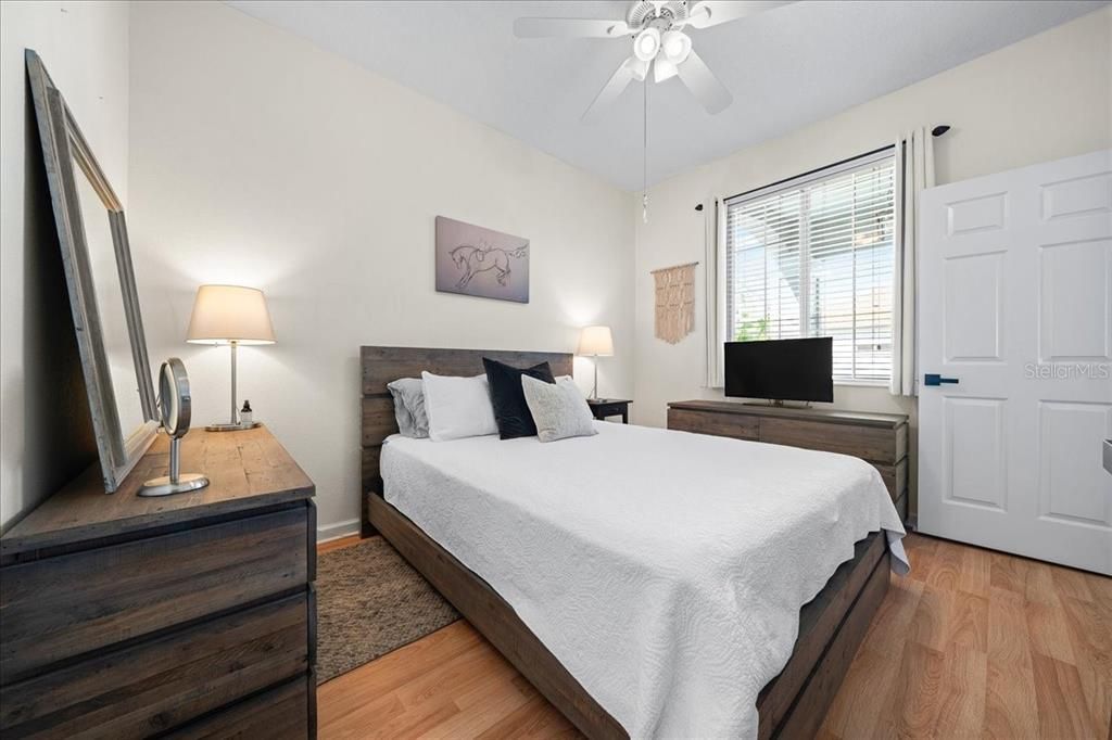 For Sale: $329,000 (3 beds, 2 baths, 1488 Square Feet)