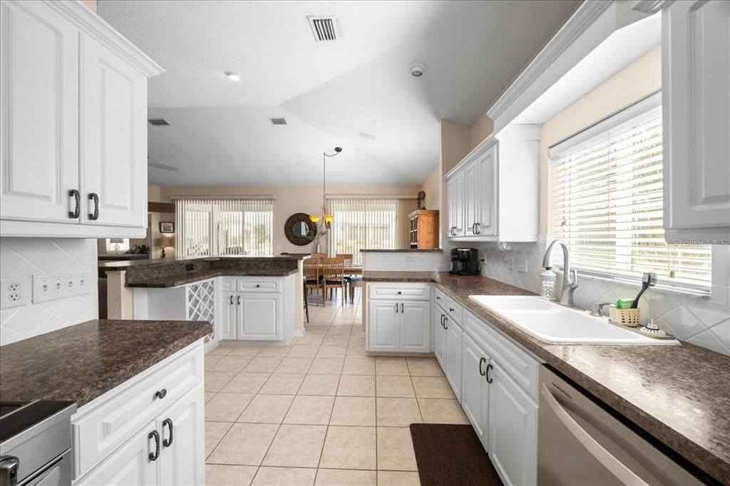 For Sale: $329,000 (3 beds, 2 baths, 1488 Square Feet)