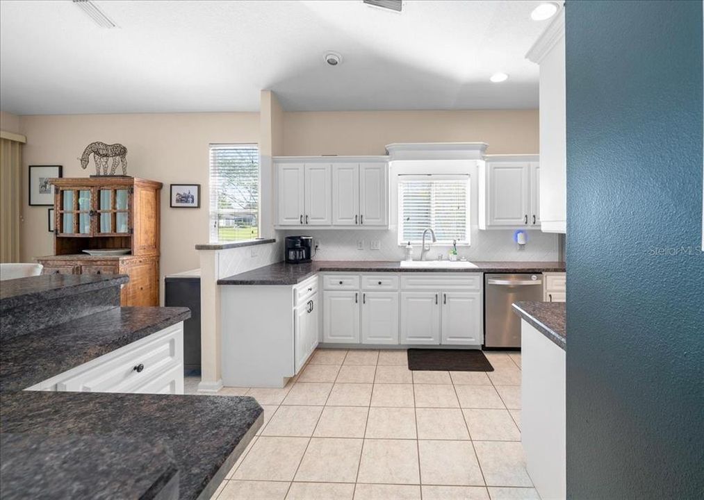 For Sale: $329,000 (3 beds, 2 baths, 1488 Square Feet)