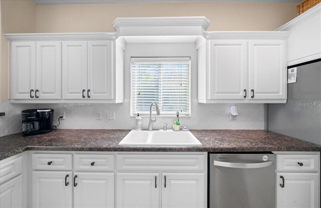 For Sale: $329,000 (3 beds, 2 baths, 1488 Square Feet)