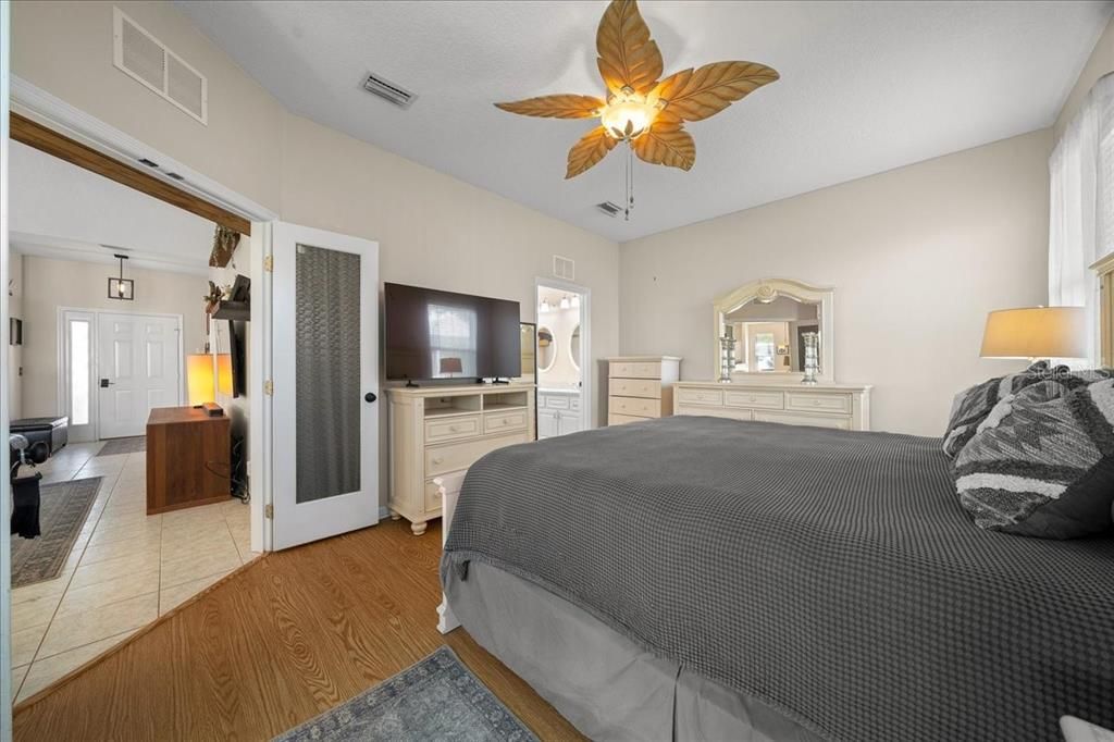 For Sale: $329,000 (3 beds, 2 baths, 1488 Square Feet)