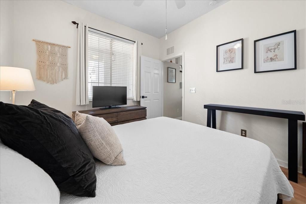 For Sale: $329,000 (3 beds, 2 baths, 1488 Square Feet)