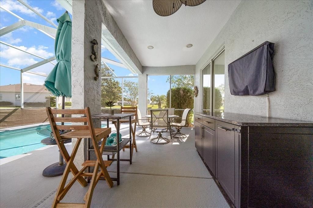 For Sale: $329,000 (3 beds, 2 baths, 1488 Square Feet)