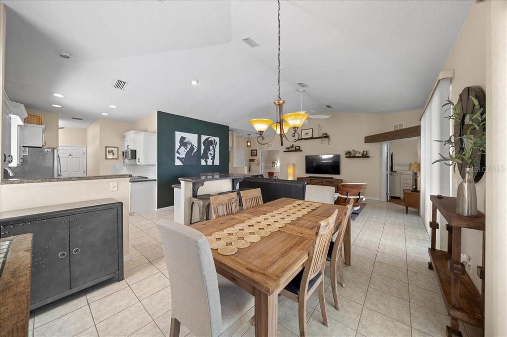 For Sale: $329,000 (3 beds, 2 baths, 1488 Square Feet)