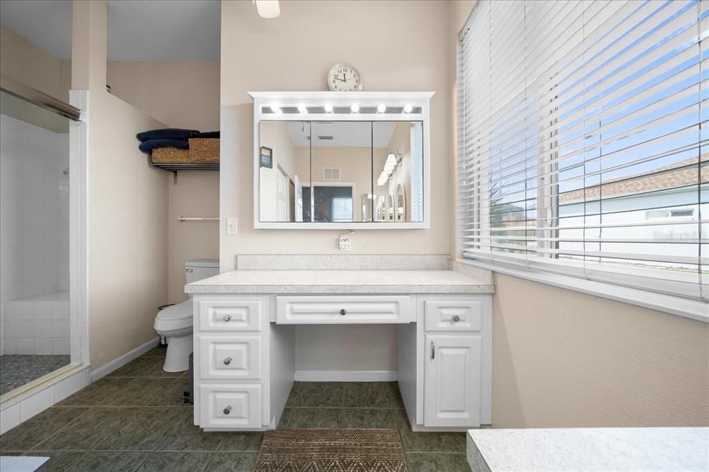 For Sale: $329,000 (3 beds, 2 baths, 1488 Square Feet)