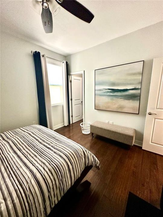 En Venta: $899,000 (4 camas, 3 baños, 3443 Pies cuadrados)