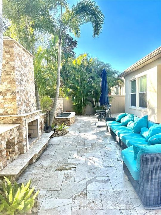 En Venta: $899,000 (4 camas, 3 baños, 3443 Pies cuadrados)