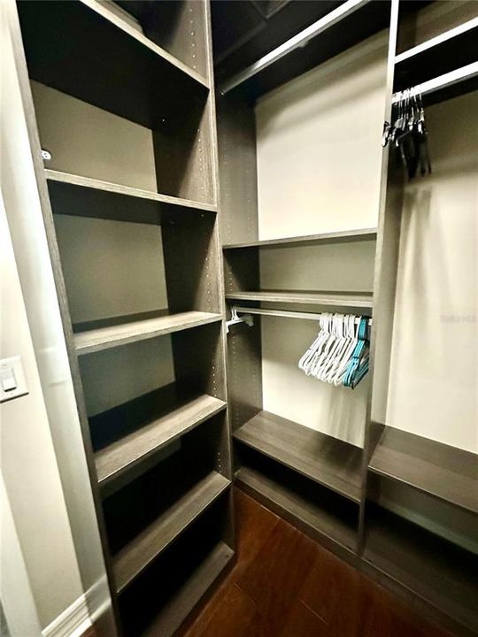 En Venta: $899,000 (4 camas, 3 baños, 3443 Pies cuadrados)