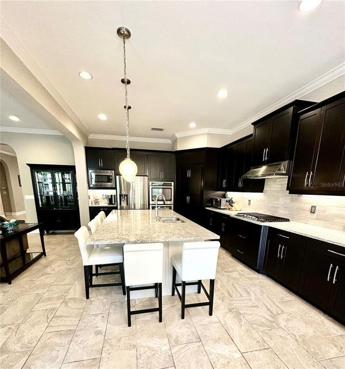 En Venta: $899,000 (4 camas, 3 baños, 3443 Pies cuadrados)