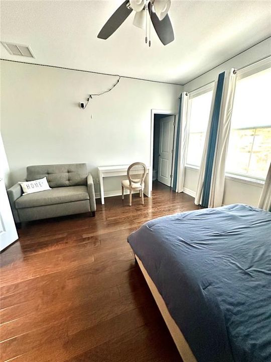 En Venta: $899,000 (4 camas, 3 baños, 3443 Pies cuadrados)