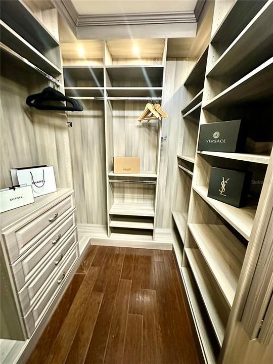 En Venta: $899,000 (4 camas, 3 baños, 3443 Pies cuadrados)