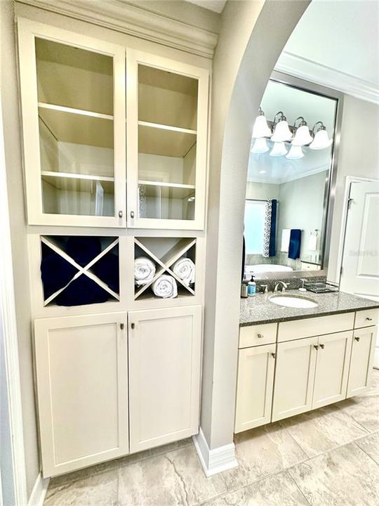 En Venta: $899,000 (4 camas, 3 baños, 3443 Pies cuadrados)