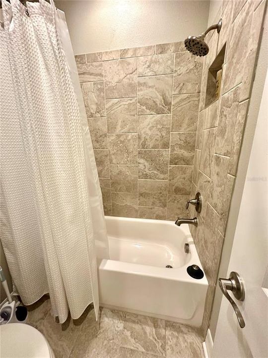 En Venta: $899,000 (4 camas, 3 baños, 3443 Pies cuadrados)