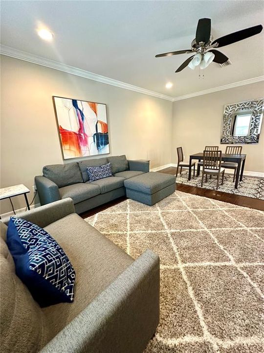 En Venta: $899,000 (4 camas, 3 baños, 3443 Pies cuadrados)