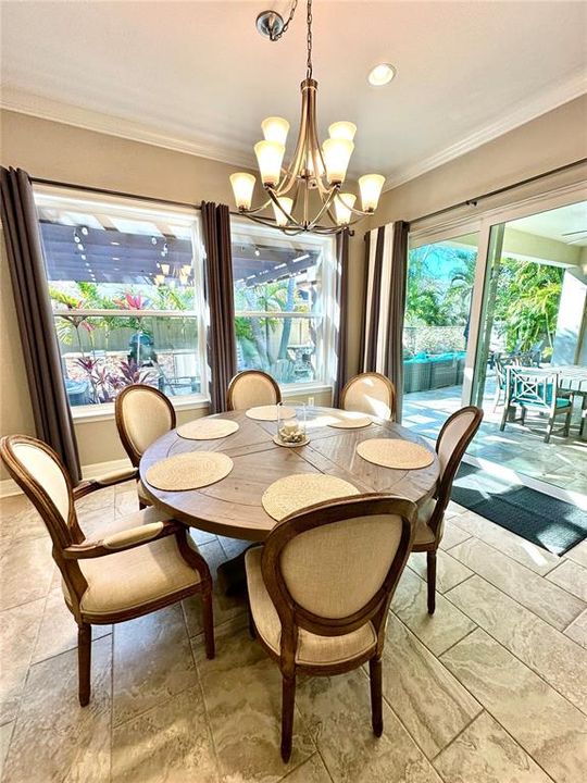 En Venta: $899,000 (4 camas, 3 baños, 3443 Pies cuadrados)