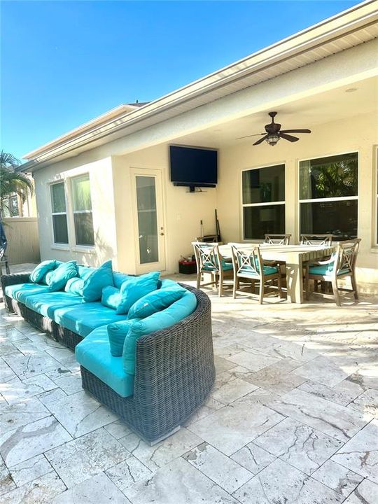 En Venta: $899,000 (4 camas, 3 baños, 3443 Pies cuadrados)