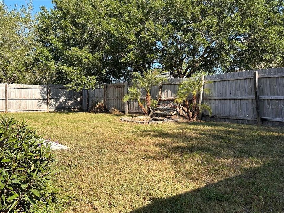 For Sale: $359,000 (4 beds, 3 baths, 1789 Square Feet)