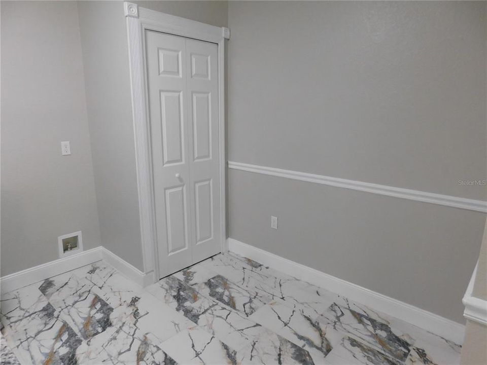 For Sale: $350,000 (3 beds, 2 baths, 1453 Square Feet)