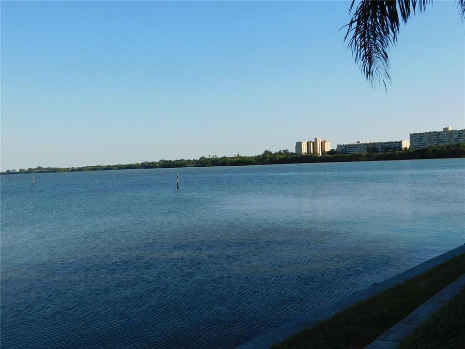 For Sale: $350,000 (3 beds, 2 baths, 1453 Square Feet)