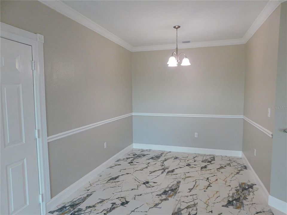 For Sale: $350,000 (3 beds, 2 baths, 1453 Square Feet)