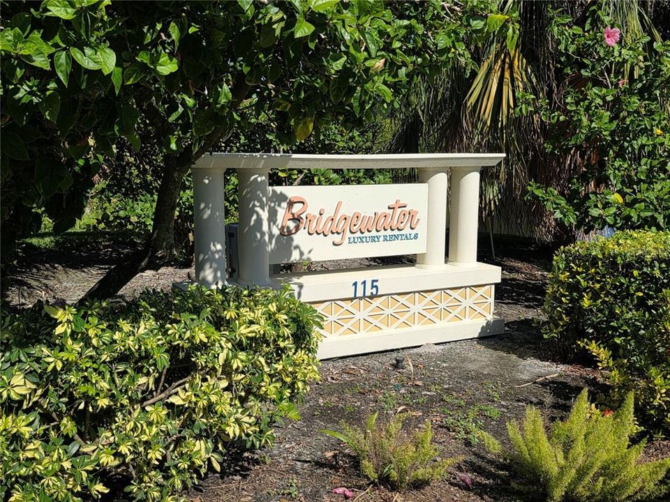 For Rent: $2,250 (3 beds, 2 baths, 1053 Square Feet)