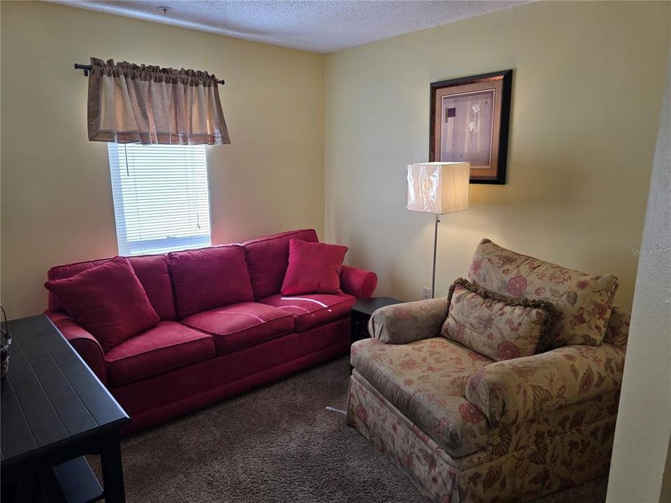 For Rent: $2,250 (3 beds, 2 baths, 1053 Square Feet)